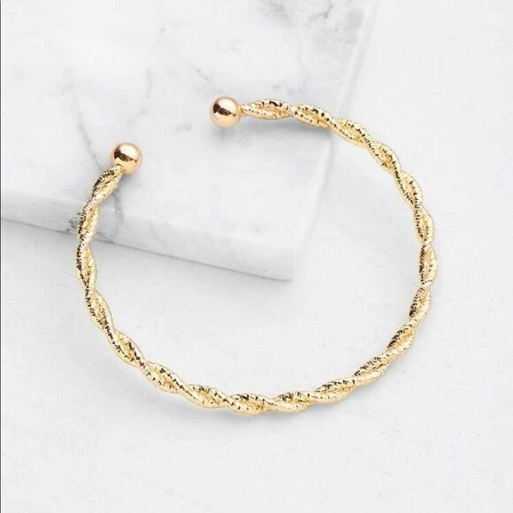 5/$25 TWISTED GOLD CUFF - Picture 1 of 5
